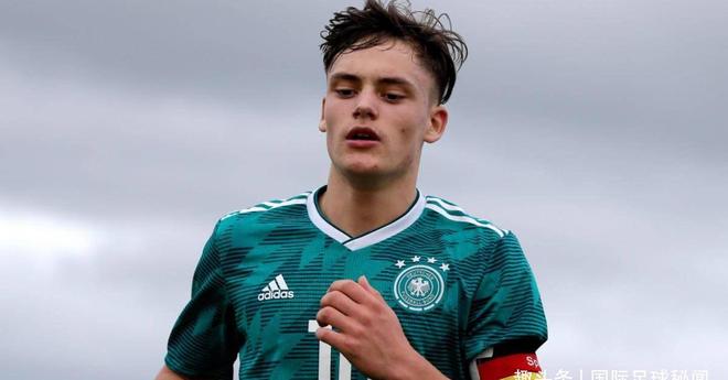 浙江队发布备战花絮；今夜刷新队史纪录；德甲任务艰巨；年轻球员得到机会的简单介绍